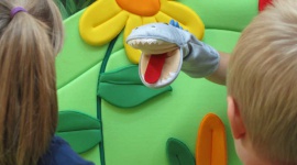 Gimnastyka języka – zabawy artykulacyjne z pacynką Dziecko, LIFESTYLE - Zabawy artykulacyjne są niezwykle ważnym elementem profilaktyki i terapii logopedycznej dzieci. Jak zachęcić dzieci do ich wykonywania?