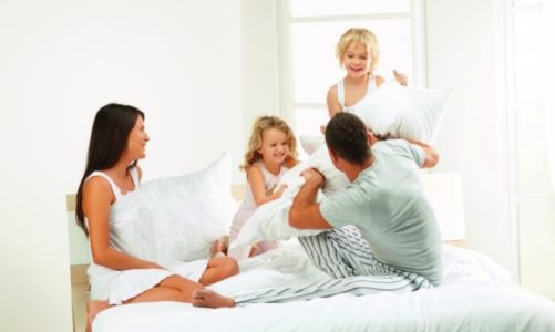 Materac – najlepsze miejsce do zabawy z dzieckiem