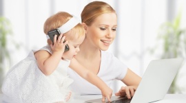 Dziecko na oku i kontakt z nianią. Tak działa ten gadżet