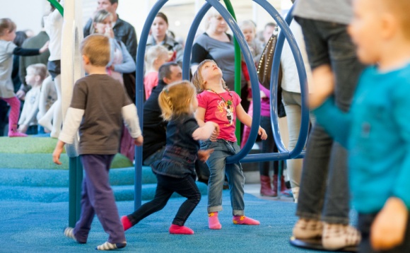 Port Łódź pełen zabaw dla dzieci Dziecko, LIFESTYLE - W tym tygodniu obchodzimy Dzień Kobiet. Port Łódź Junior przygotował w związku z tym mnóstwo atrakcji dla małych księżniczek odwiedzających Centrum.