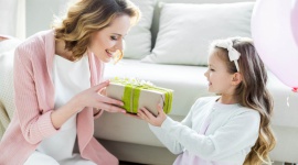 Rower, tablet i iPhone – czyli na co czekają dzieci przystępujące do komunii? 