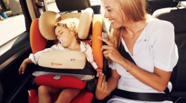 Bezpieczne dziecko podczas letniej podróży Dziecko, LIFESTYLE - Marka CYBEX przygotowała kilka wskazówek, jak w bezpieczny sposób podróżować z dzieckiem.