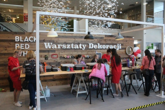 "Szkolne okazje do zabawy" oraz konkurs z Black Red White i Nikelodeon Dziecko, LIFESTYLE - Z okazji nowego roku szkolnego marka Black Red White przygotowała weekendową rozrywkę dla całej rodziny oraz specjalny konkurs dla najmłodszych organizowany wspólnie z telewizją Nickelodeon "Pokój marzeń". Do wygrania cenne nagrody!