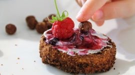 Ruch i sport – dzieci mają je w swojej naturze Dziecko, LIFESTYLE - Dzieci mają dużą potrzebę ruchu. . Sport i aktywność fizyczna jest także źródłem radości i relaksu, ale też uczy m. in. samodyscypliny, współpracy z grupą oraz dążenia do wyznaczonego celu.