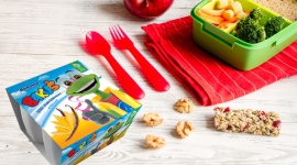 Jak skomponować wartościowy podwieczorek dla dziecka? Dziecko, LIFESTYLE - Gotowanie dla najmłodszych to prawdziwe wyzwanie dla rodziców! Skomponowanie pełnowartościowych i smacznych potraw, które przypadną do gustu dzieciom, wydaje się być bardzo skomplikowane – a tak naprawdę wystarczy pamiętać o zaledwie kilku żelaznych zasadach!