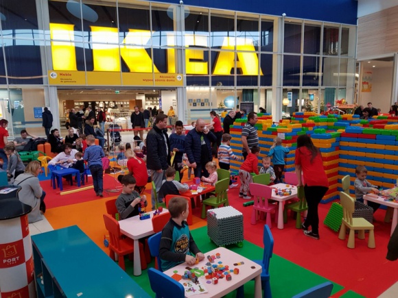 Na ferie do Portu Łódź! Dziecko, LIFESTYLE - Mnóstwo dobrej zabawy w miasteczku z klockami i tematyczne atrakcje w sali zabaw – Port Łódź zaprasza na ferie.