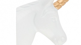 Dziecięca radość w każdym wieku – kolorowe i zabawne dodatki Bonami.pl Dziecko, LIFESTYLE - Zabawne dodatki uwielbiają nie tylko dzieci, ale również dorośli. Dzięki uroczym kształtom oraz barwnej kolorystyce, tego typu przedmioty wprowadzają do przestrzeni radosną atmosferę, wy-wołując uśmiech na twarzy.