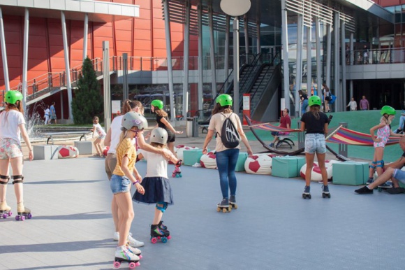 Dziki zachód, lemoniada i zabawa na wrotkach!