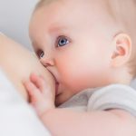 Porady dla kobiety karmiącej piersią – kilka zasad od eksperta dla każdej mamy!