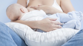 Kontrowersje wokół karmienia piersią Dziecko, LIFESTYLE - Mamo karmiąca, poznaj odpowiedzi na najtrudniejsze pytania