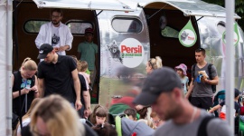 „Persil Eko Laboratorium Szopa Pracza” wystartowało! Dziecko, LIFESTYLE - W niedzielę 2 czerwca br. w warszawskim ZOO marka Persil otworzyła cykl spotkań edukacyjnych dla dzieci, które mają na celu przybliżenie najmłodszym zagadnień związanych z praniem i eko-oszczędnościami wody i energii.