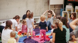 Wrześniowe atrakcje dla najmłodszych w Piątym Wymiarze Dziecko, LIFESTYLE - Bezpłatne zajęcia plastyczne, muzyczne oraz językowe czekają na małych odkrywców i ich rodziców w Piątym Wymiarze w Atrium Promenada. W drugiej połowie września przy muzyce i zabawie będzie można rozwijać umiejętności artystyczne i myślenie kreatywne u najmłodszych.