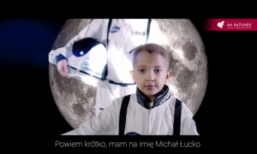 Radioterapia niczym lot rakietą kosmos. Michaś Łucko rapuje o walce z rakiem