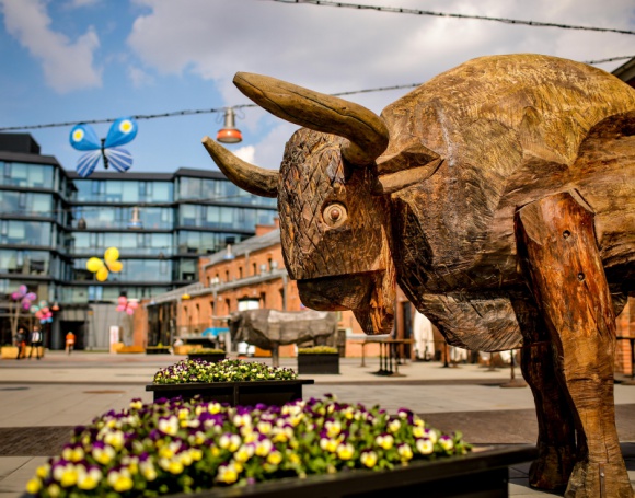 I Ty możesz zostać artystą! Stwórz baśniowe dzieło sztuki i zdobądź nagrodę Dziecko, LIFESTYLE - Z okazji zbliżającego się Dnia Dziecka wystartował konkurs plastyczny „Mali Koneserzy Sztuki”, inspirowany twórczością Józefa Wilkonia. Udział w nim może wziąć jednak każdy – zarówno najmłodsi, jak i młodzież oraz dorośli.