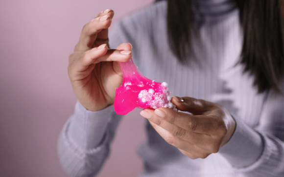 Największy Slime podczas Lubelskiego Festiwalu Nauki Dziecko, LIFESTYLE - 18 września 2021 roku rozpocznie się tegoroczny Lubelski Festiwal Nauki pod hasłem "Nauka bez granic. Enjoy science!". Na pierwszy dzień Festiwalu zaplanowano próbę bicia rekordu Polski na największy Slime.